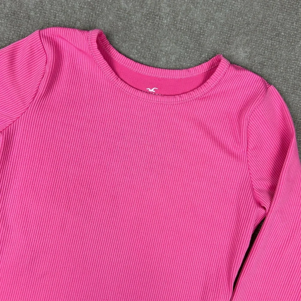 Hollister Must Have Collection Baby‎ Tee Shirt Womens Medium Pink Round Neck